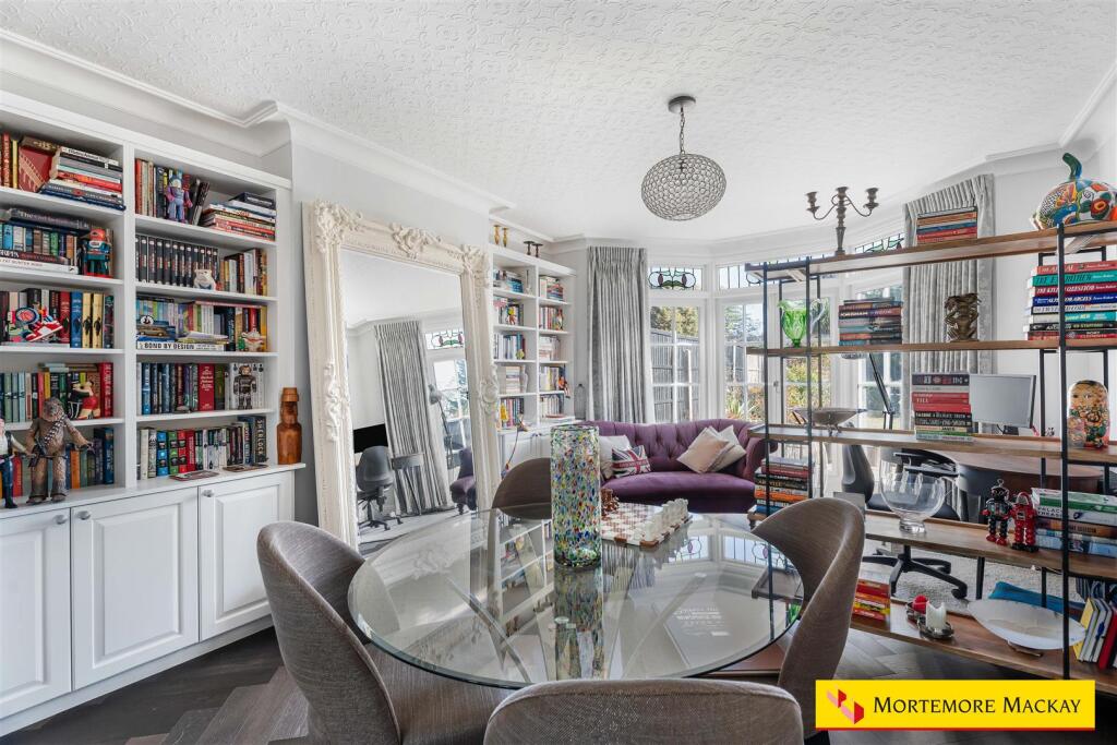 House in London - View 5