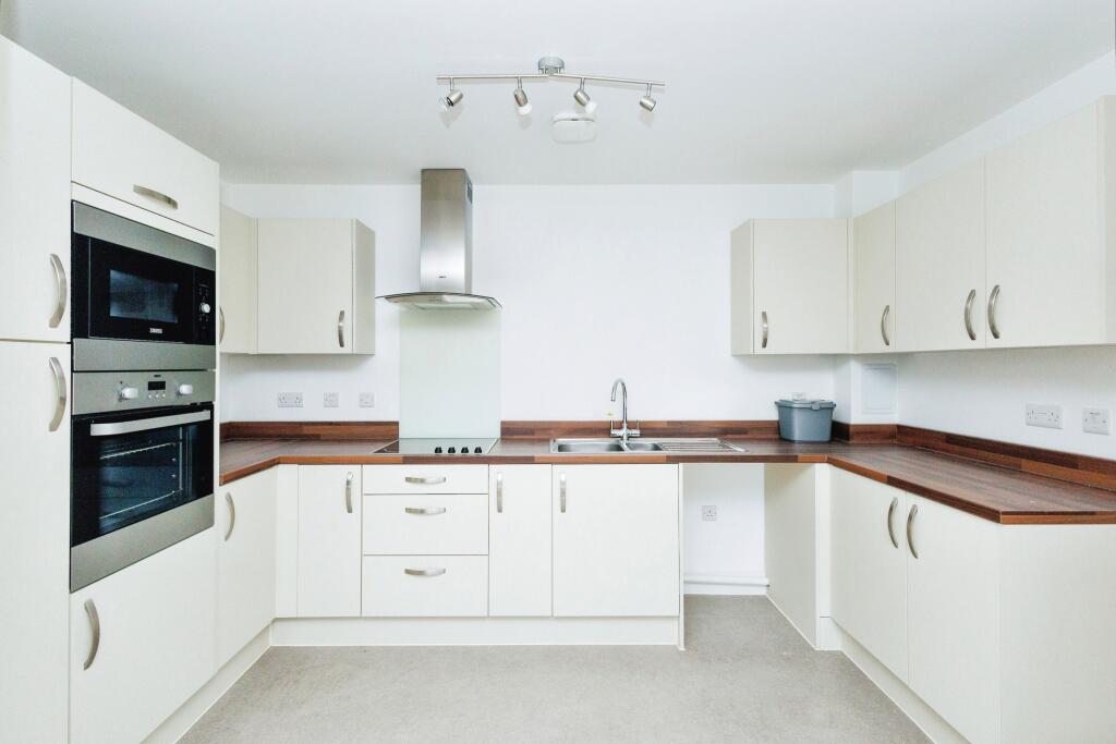 25 Shrewsbury Street, Manchester, M16 photo 3