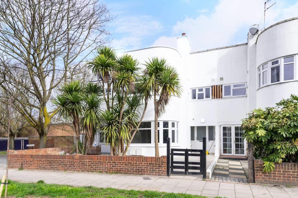 Main image of property: Ellesmere Road, London