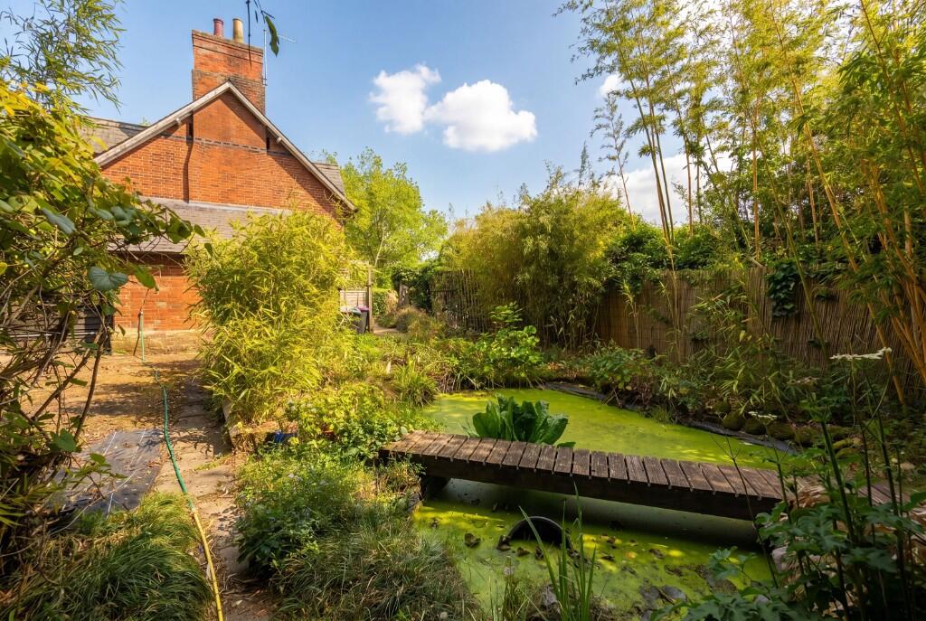 Redricks Lane, Sawbridgeworth, Hertfordshire, CM21 photo 4