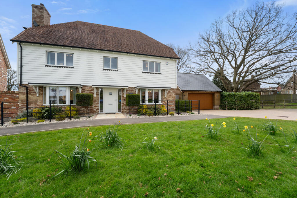 Main image of property: Chequers Green, Shadoxhurst, TN26 1AY