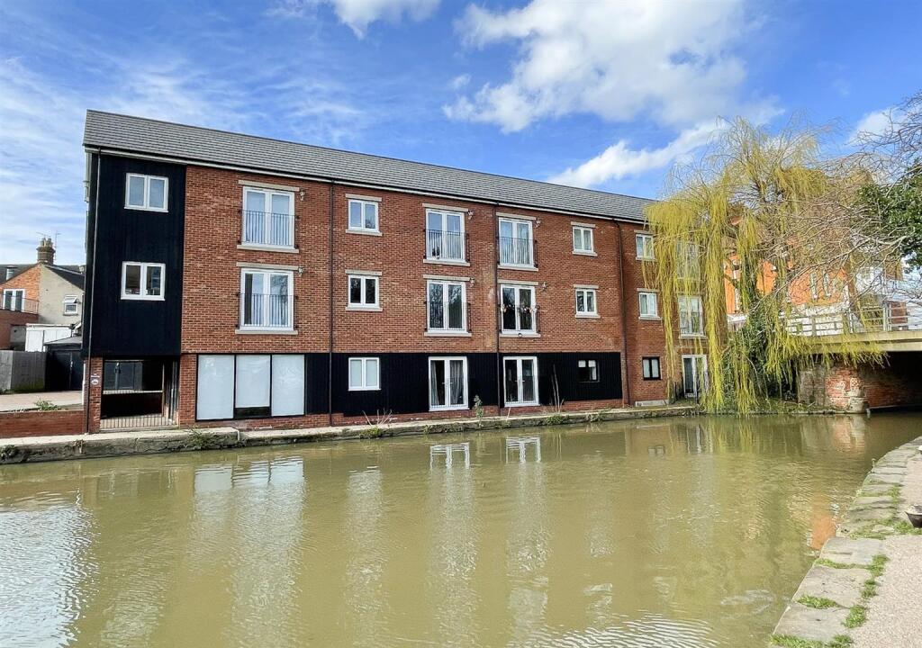 Main image of property: Bluebell Court, Linslade