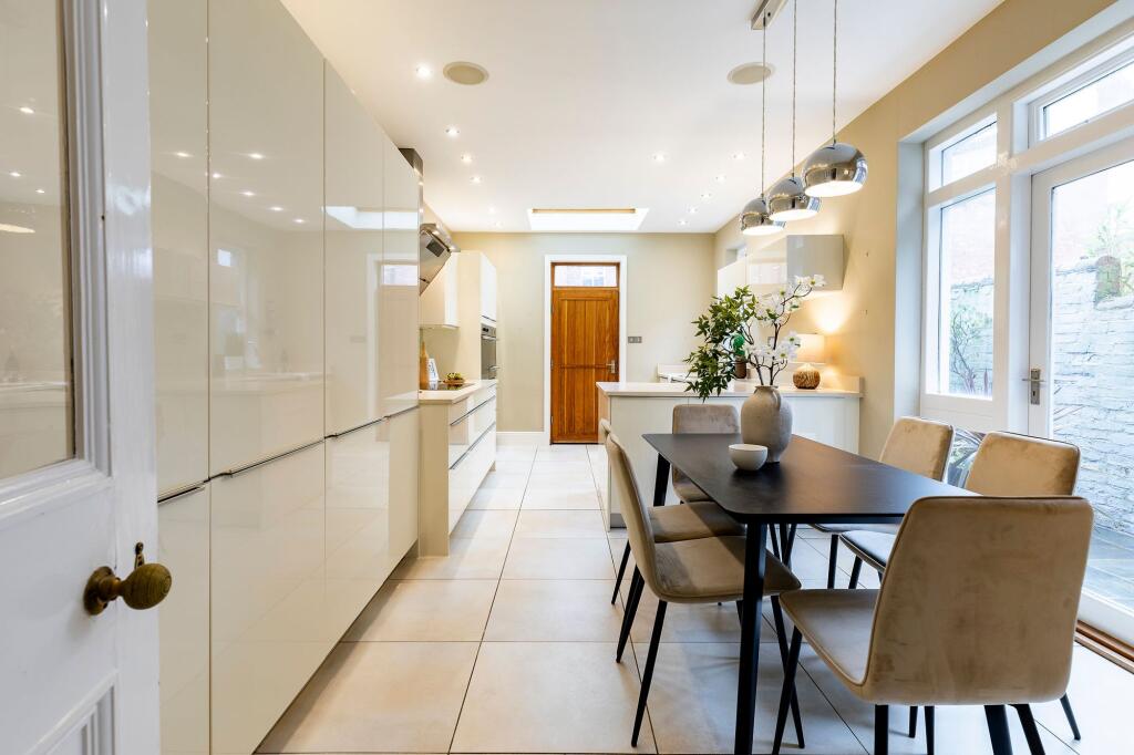 House in Newcastle upon Tyne, Gosforth - View 4