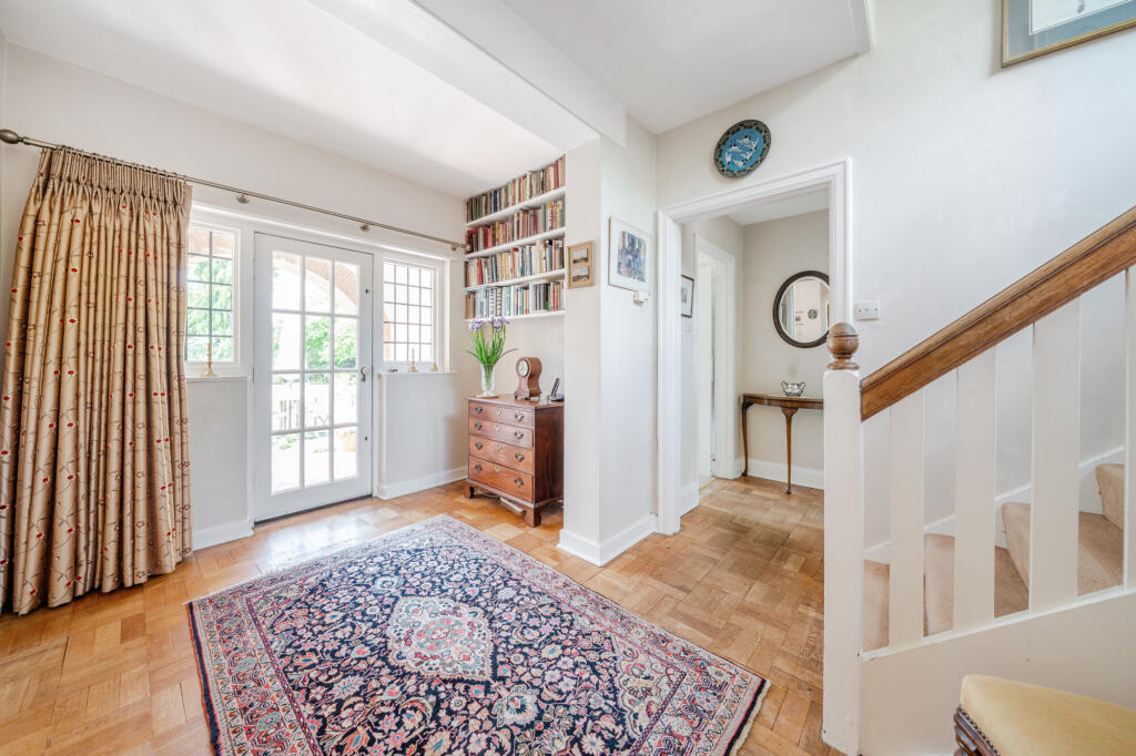 9 Oval Way, Gerrards Cross, SL9 photo 4