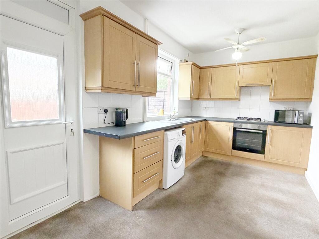 House in Rochdale, Hooley Brow - View 5