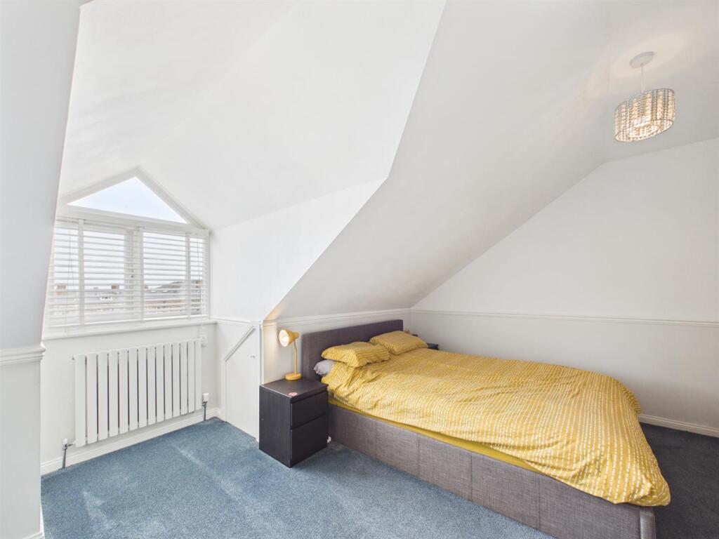 Apartment in North Tyneside, North East - More
