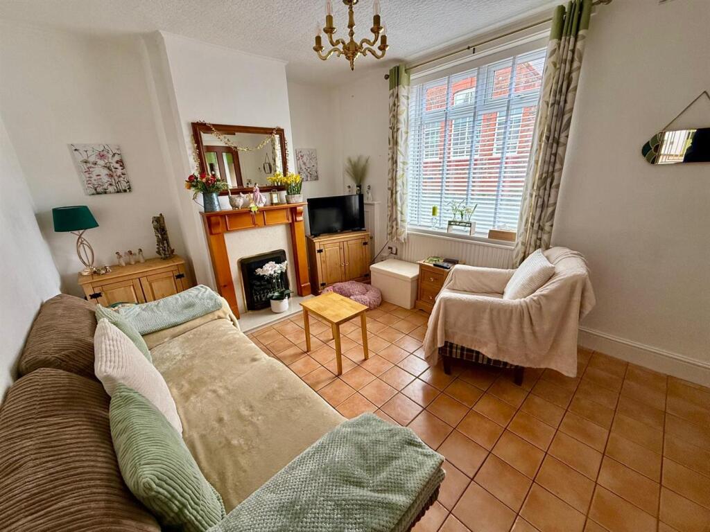 House in Macclesfield, Moss Rose - View 3