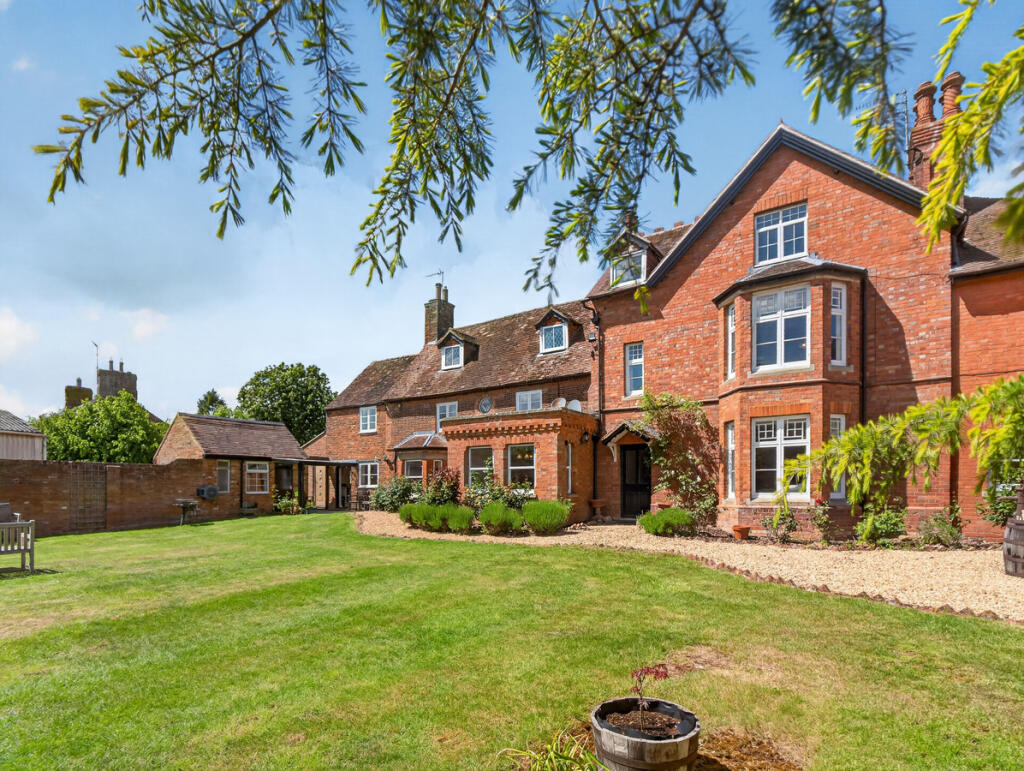 Main image of property: East Street Adstock, Buckinghamshire, MK18 2HZ