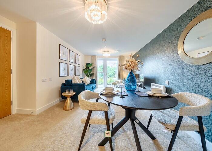 Apartment in Southend-on-Sea - More