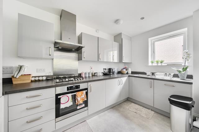 Elvian Close, Reading - View 6