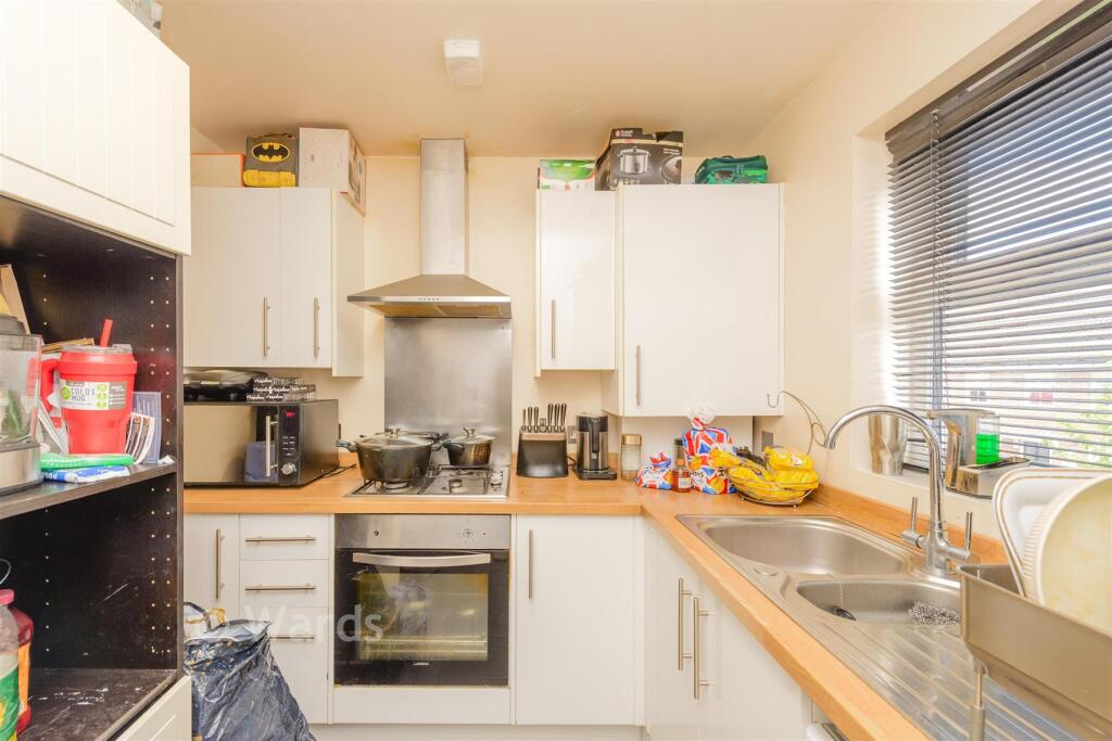 House in Chatham, Luton - View 3