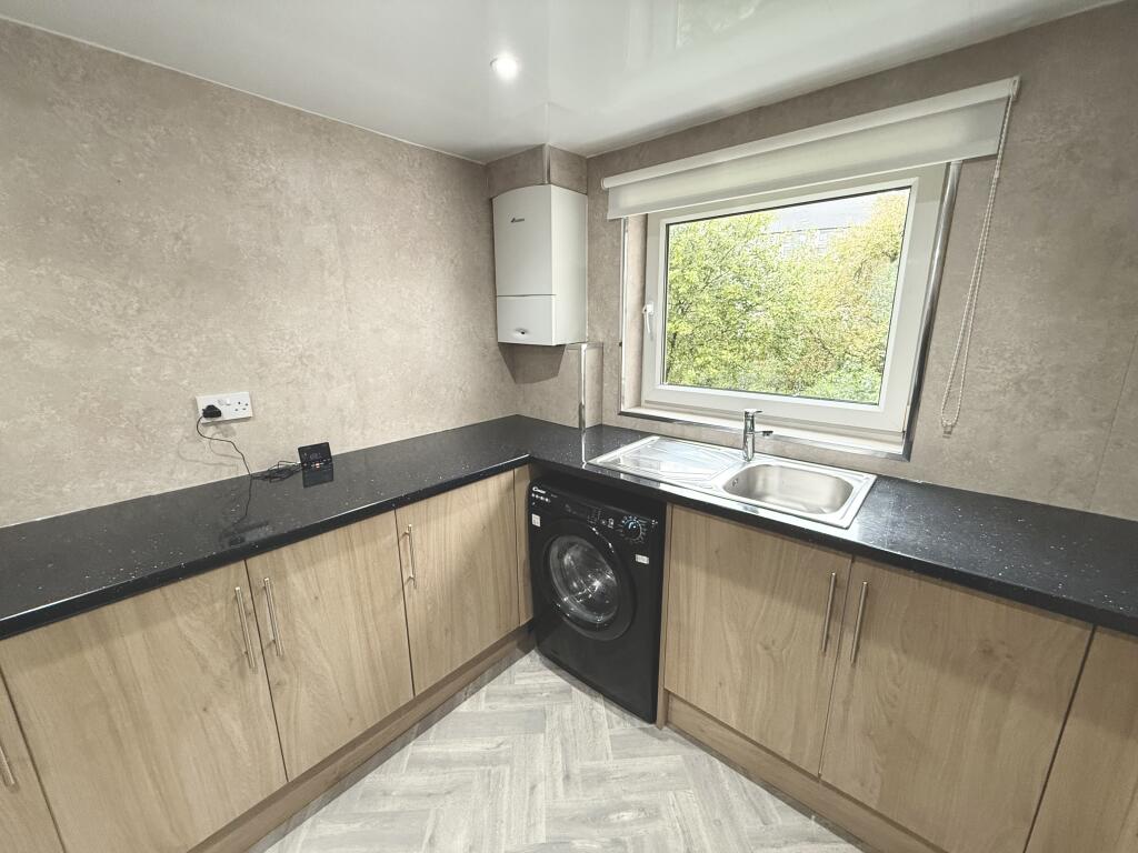 Apartment in Cumbernauld, North Lanarkshire - View 4