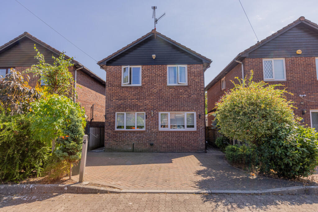 Main image of property: Park View Gardens, Newport, NP10