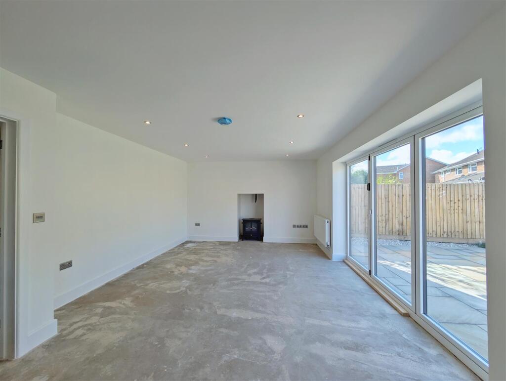 House in Forest of Dean, Joyford, West Dean - More