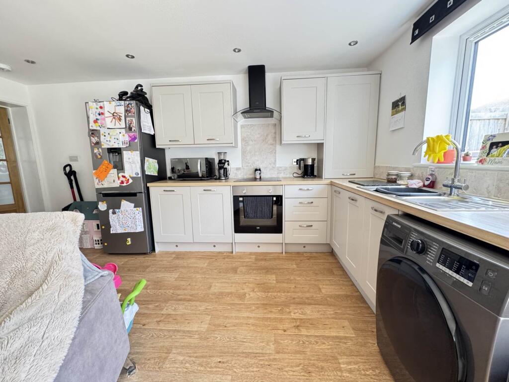 Karen Close, Bideford photo 2