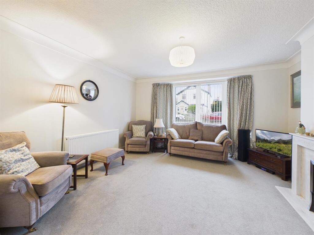 Whinfell Drive, Lancaster photo 4