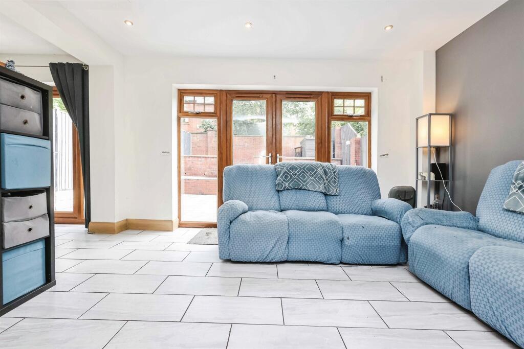House in Birmingham, Ridgacre - View 4