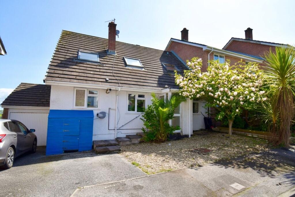 Main image of property: Boscundle Avenue, Falmouth, TR11