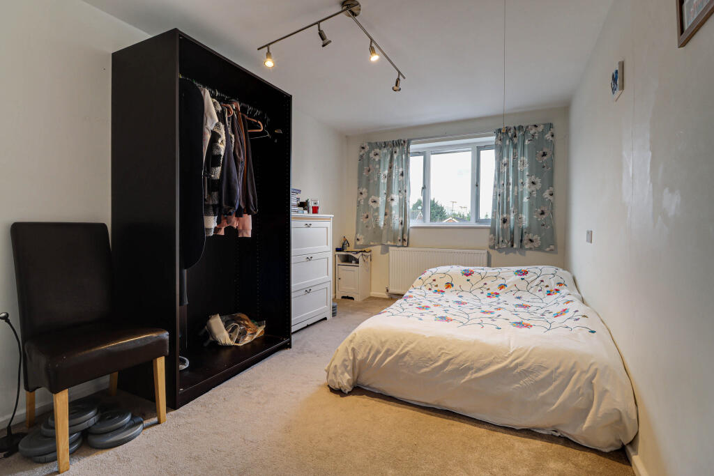 Additional image 9 of Broadstone Road, Harpenden, Hertfordshire, AL5