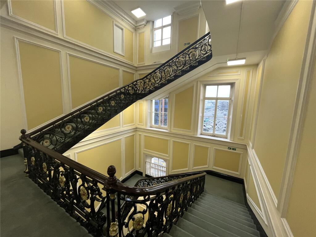 Apartment in Southampton - View 4