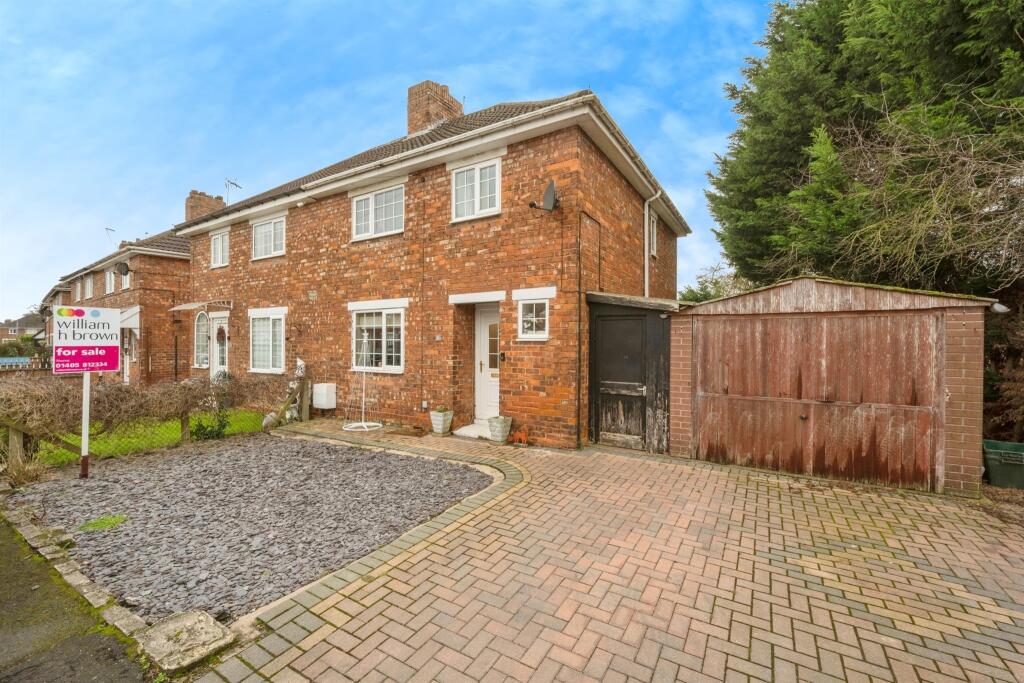 Main image of property: Oakmoor Road, Moorends, Doncaster