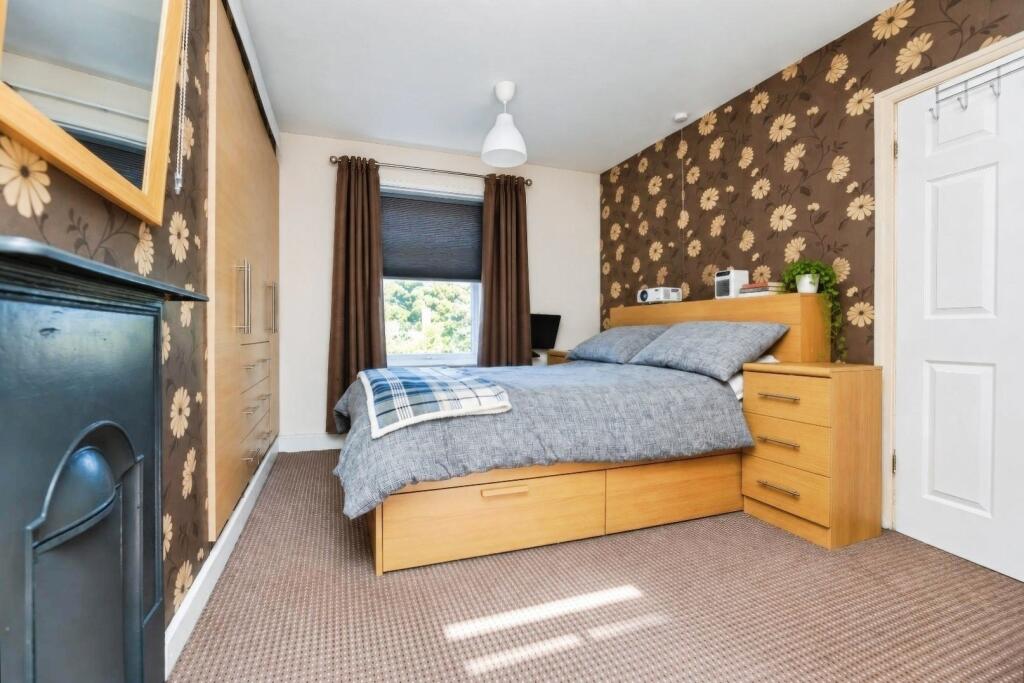 House in Sheffield, South Yorkshire - View 3