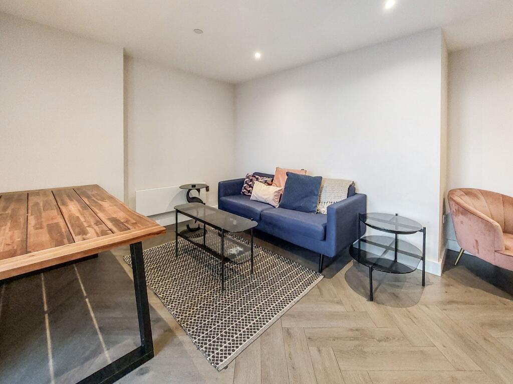 Apartment in Manchester, City Centre - View 4