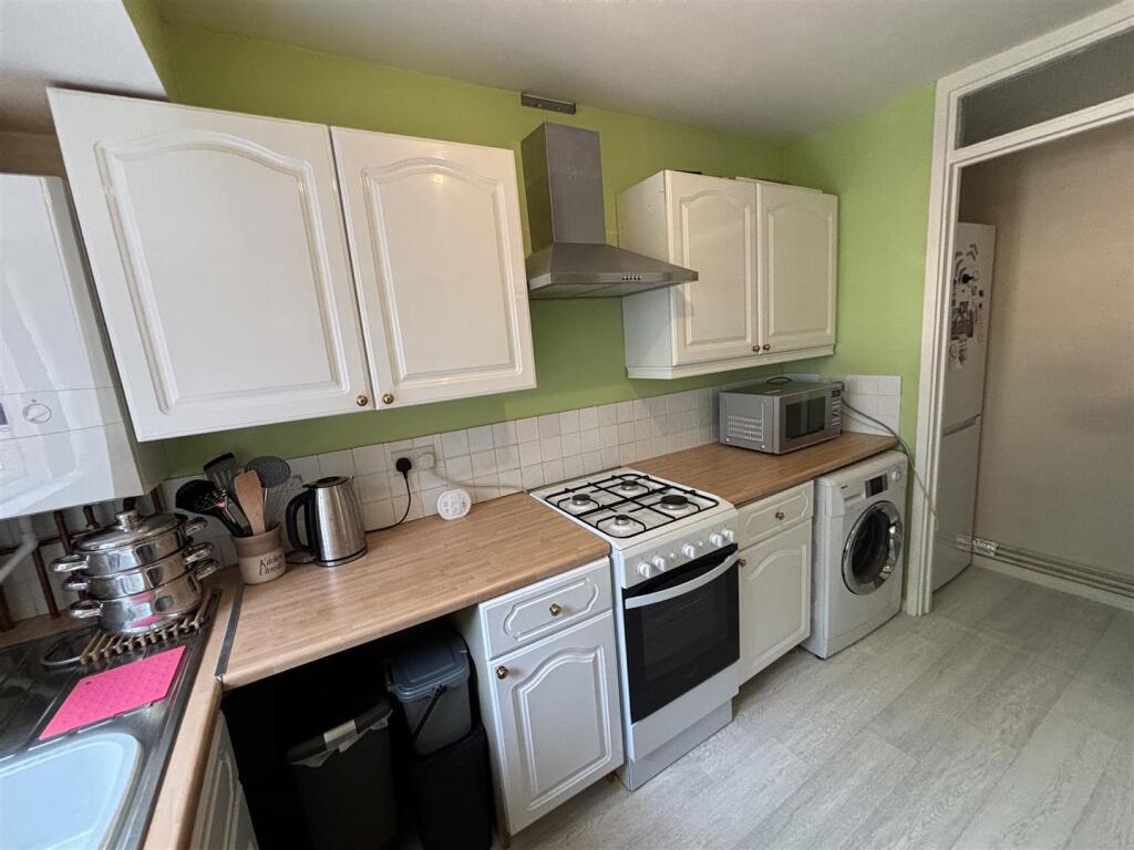 Apartment in Blaby, Glenfields - View 5