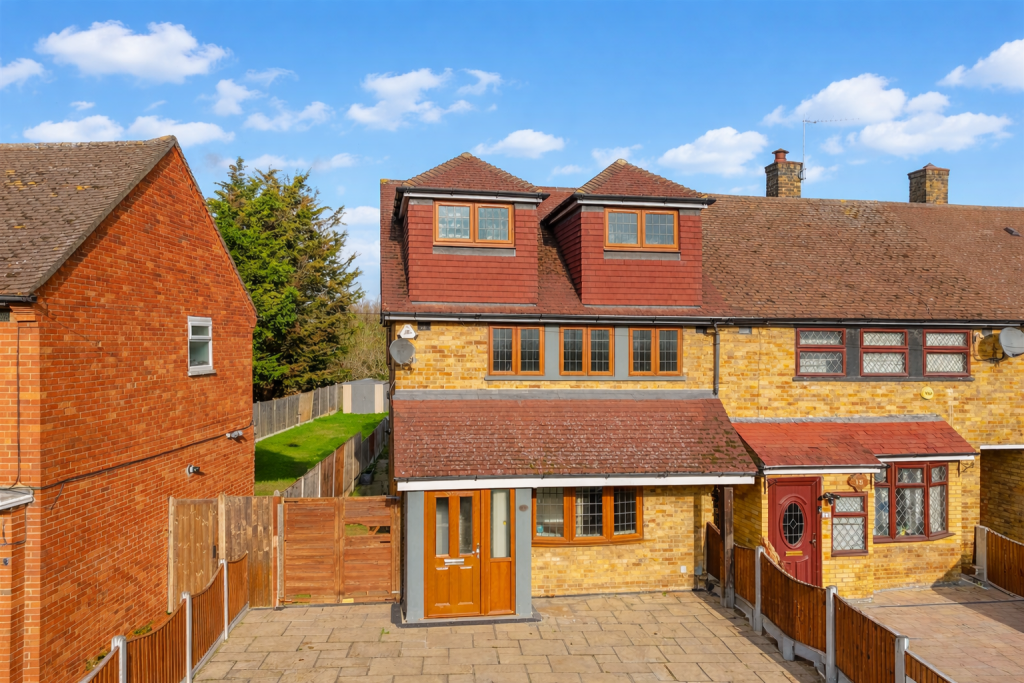 Main image of property: Usk Road, Aveley, South Ockendon