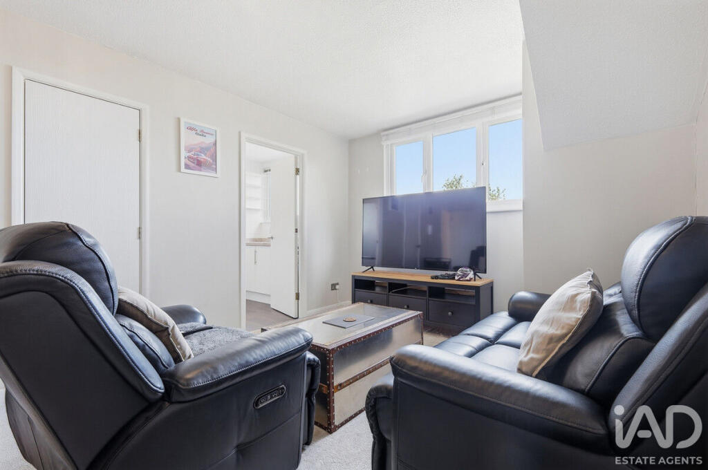 Apartment in Rochford, Hawkwell - View 3