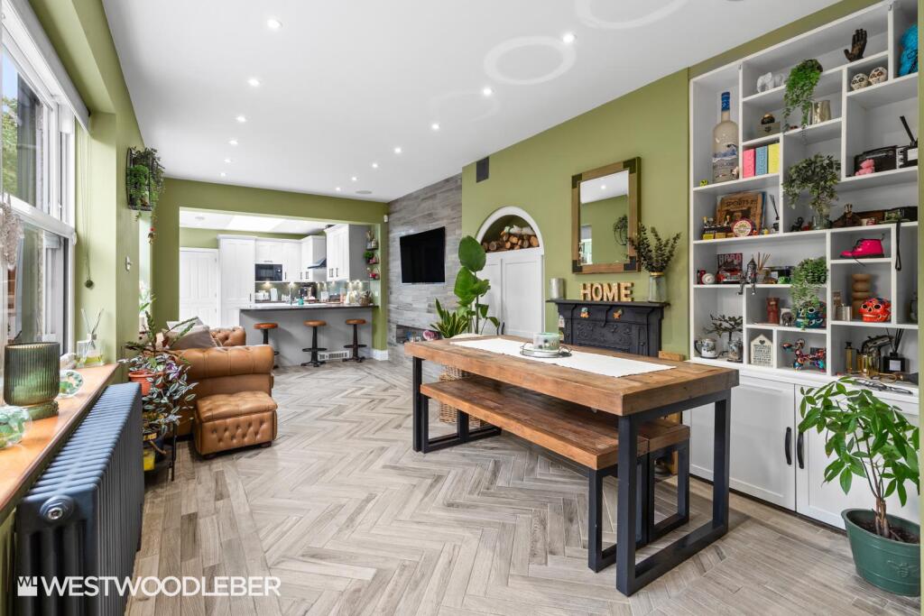 House in Ware, Kings Hill - View 2