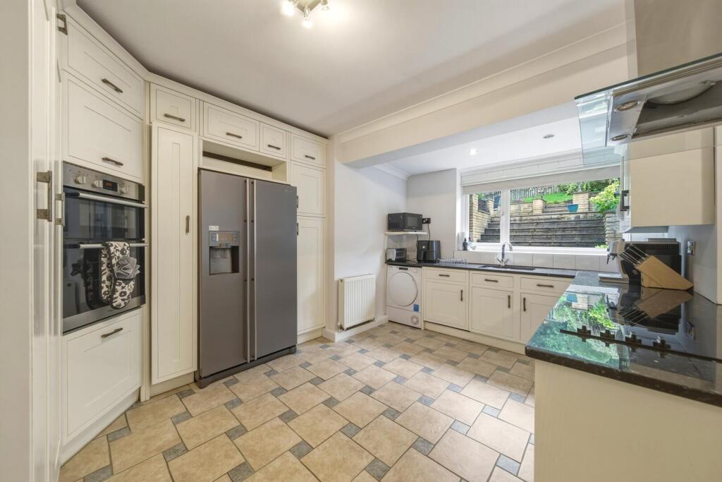 House in Nottingham, Nottinghamshire - View 5