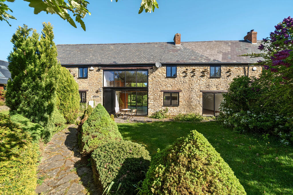 Main image of property: Astwick, Croughton, NN13