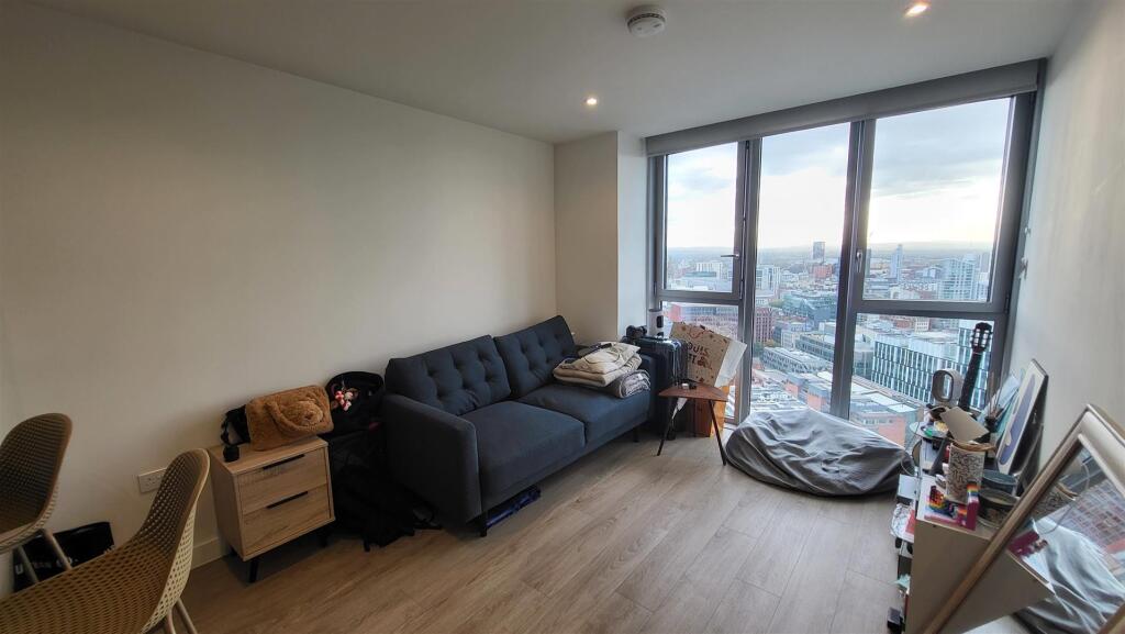 Apartment in Manchester - View 4