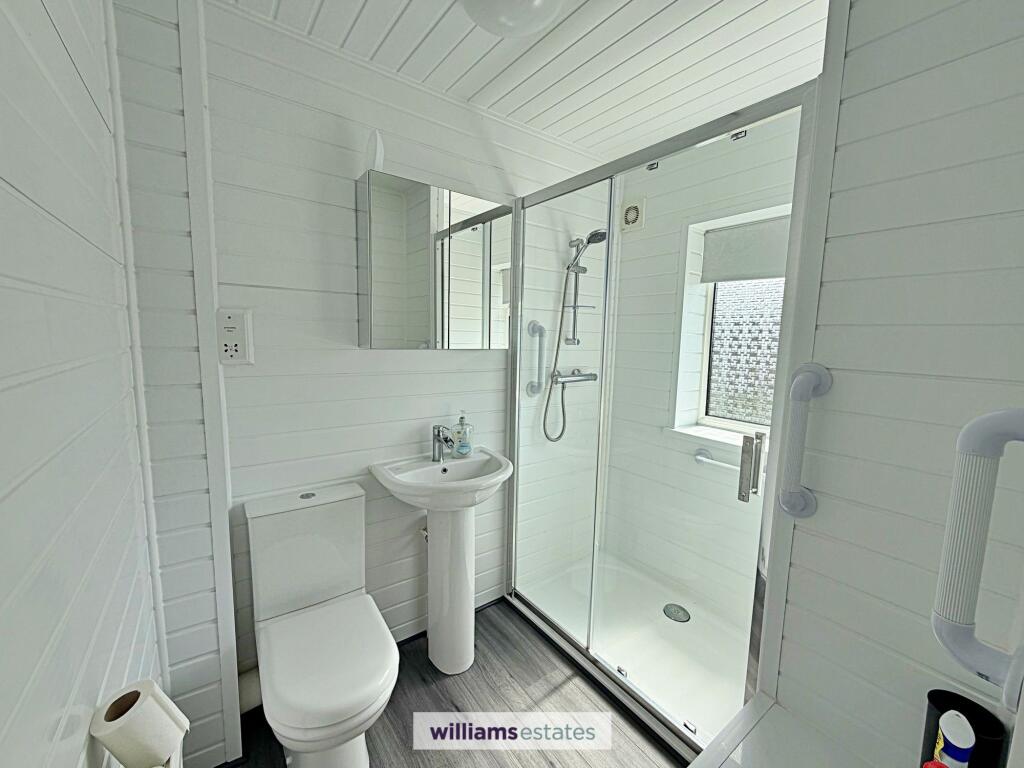 Ruthin, LL15 photo 4