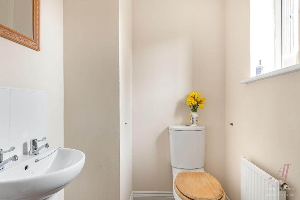 Jack Russell Close, Stroud photo 4