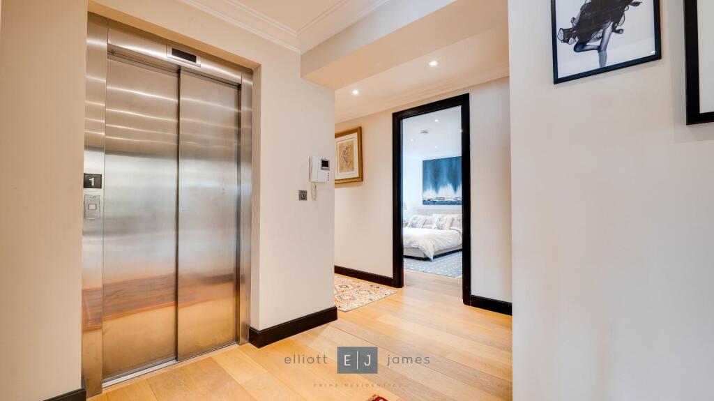 Apartment in Ilford - View 5