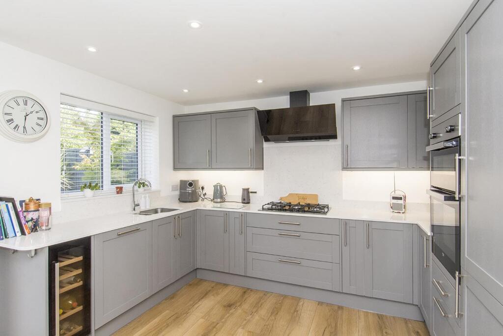 Pochin Drive, Market Harborough photo 4