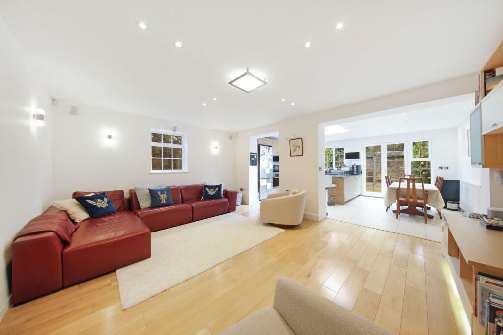 Main image of property: The Marlowes, 
St John's Wood, NW8