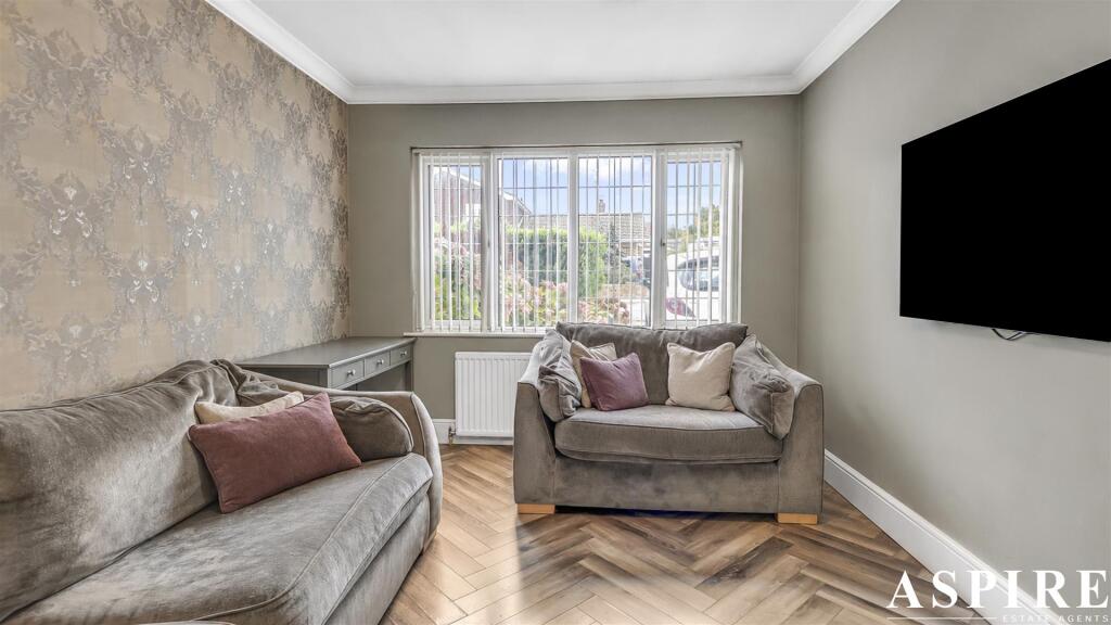 House in Southend-on-Sea - View 4