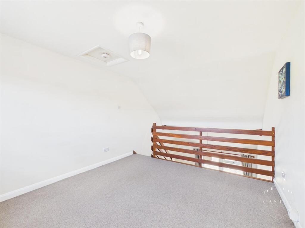 House in Hinckley and Bosworth, Lash Hill, Burbage - View 4