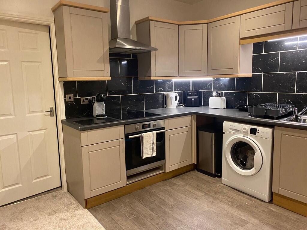 8, Brickfield Grove, Halifax, West Yorkshire, HX2 photo 2