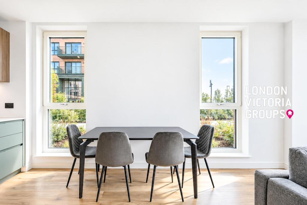 Apartment in Southall, London Borough of Ealing - View 3