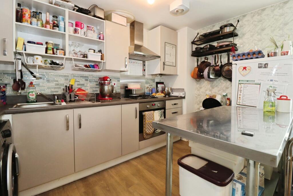 Clark Drive, Yate, Bristol, Gloucestershire, BS37 photo 2