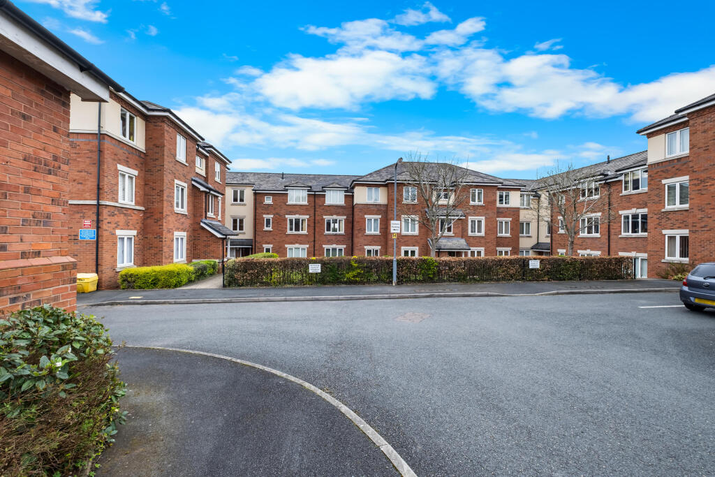 Main image of property: Stratford Gardens, Bromsgrove B60 1EU