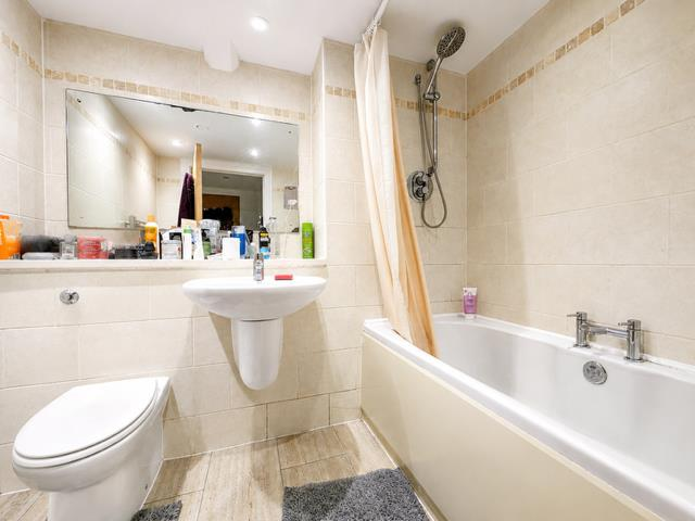 Apartment in Liverpool - More