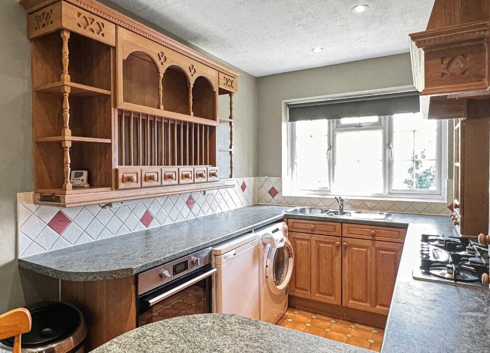 Apartment in Waverley, Farnham - View 5