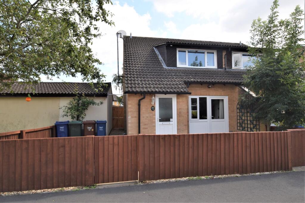 Main image of property: Isis Avenue, Bicester, Oxfordshire