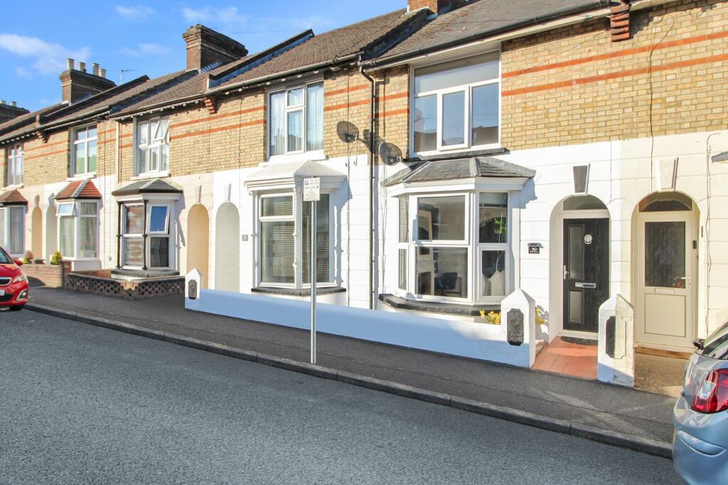 2-bed terraced on Sussex Avenue, Ashford, TN24, £275,000