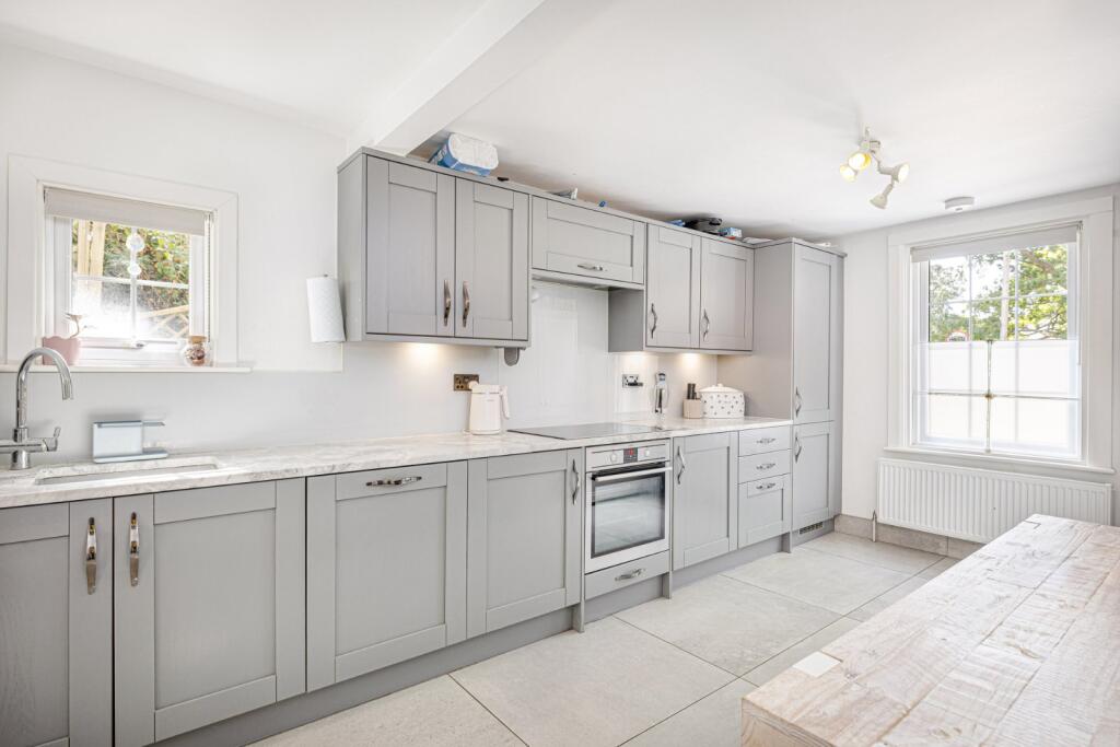 House in Uttlesford, Little Hallingbury - View 4